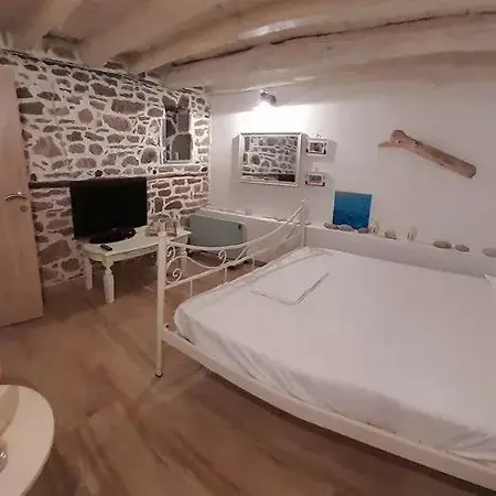 Kunada Apartman *