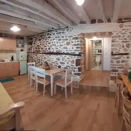 Kunada Apartman *